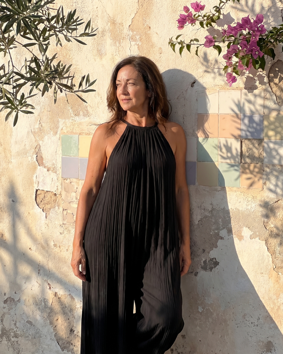 Sylvara | Faltender Halterneck weiter Beinschnitt entspannter Jumpsuit
