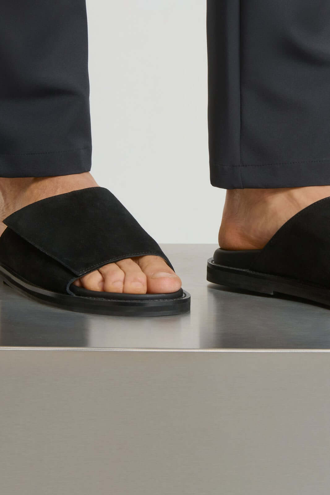 THE VINO SANDALS