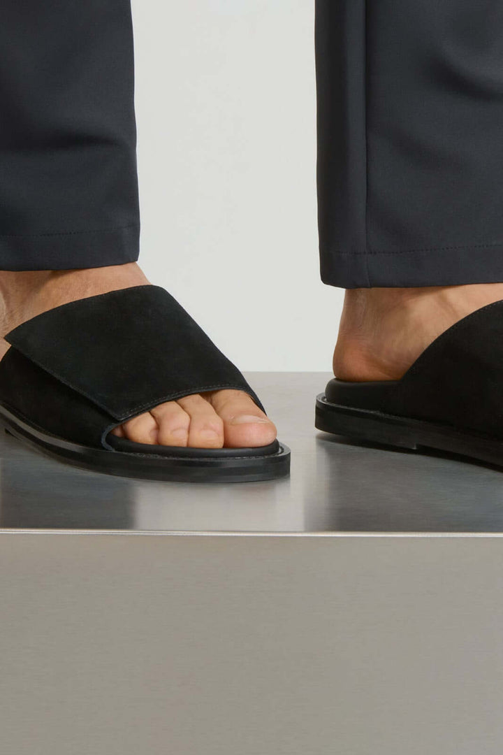 THE VINO SANDALS