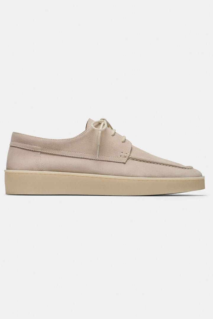 THE CLASSIC LACE UP LOAFER