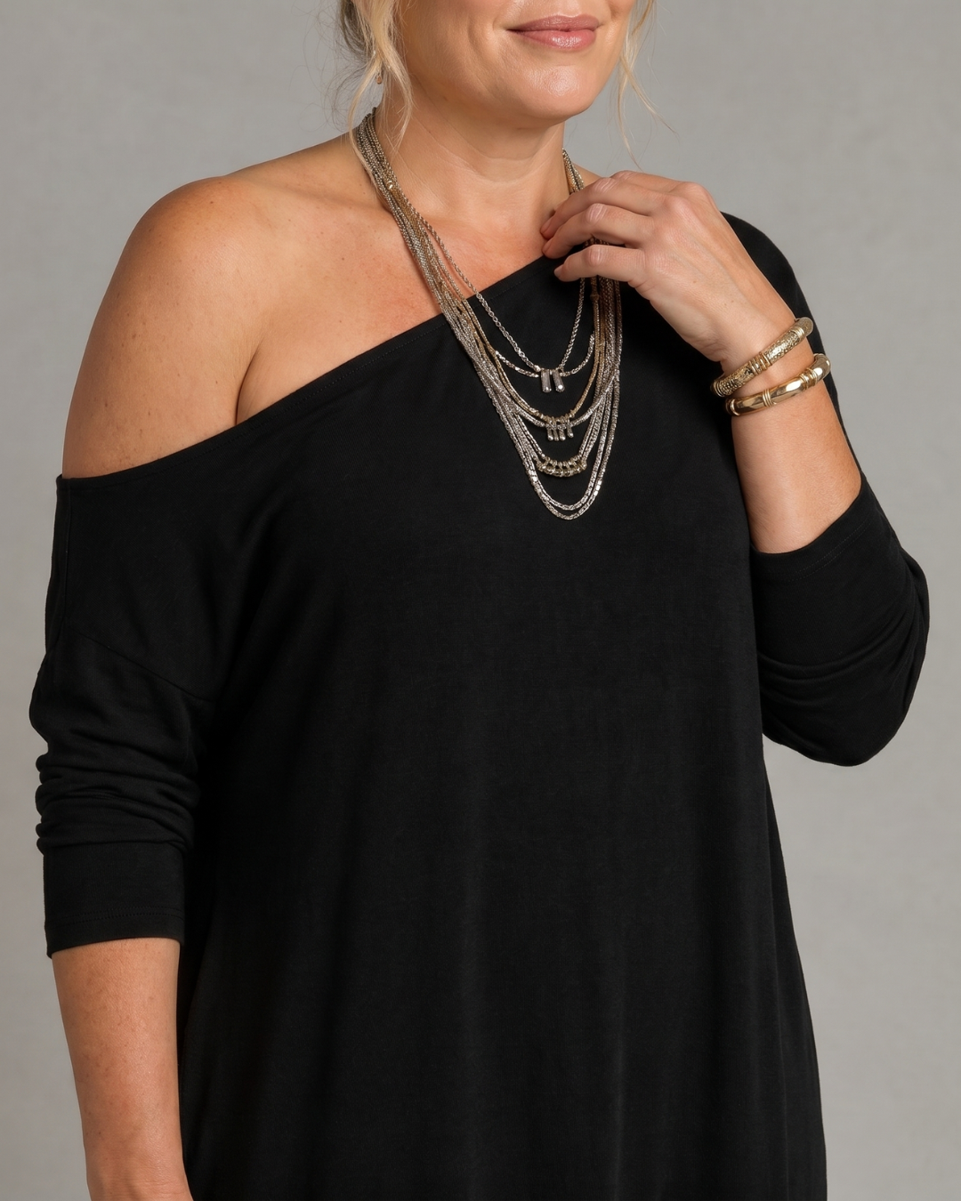 Asterelle | Einseitiges, fließendes Midi-Kleid mit Schlitz