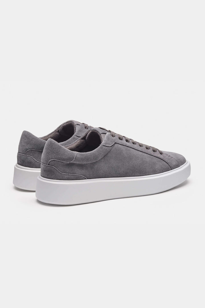 THE CLASSIC SUEDE TRAINER