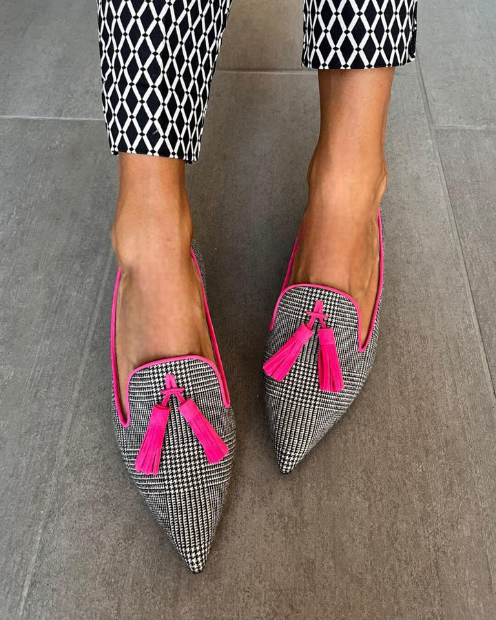 Spitze Loafer mit Fluoreszierenden Fransen