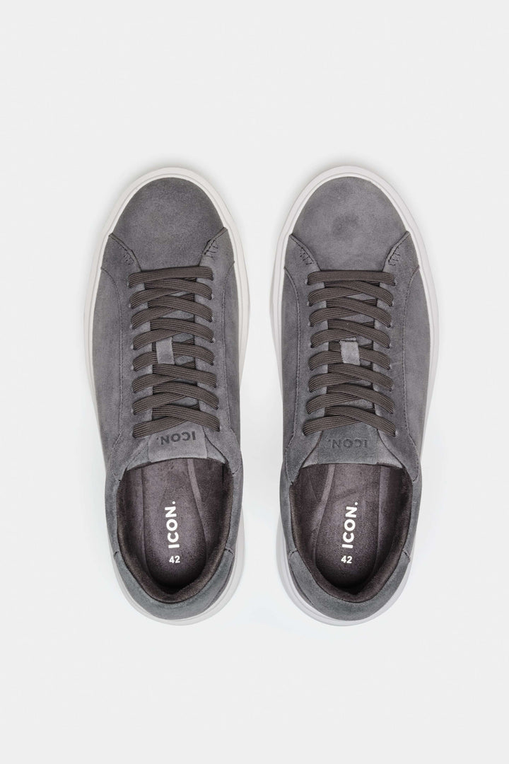 THE CLASSIC SUEDE TRAINER
