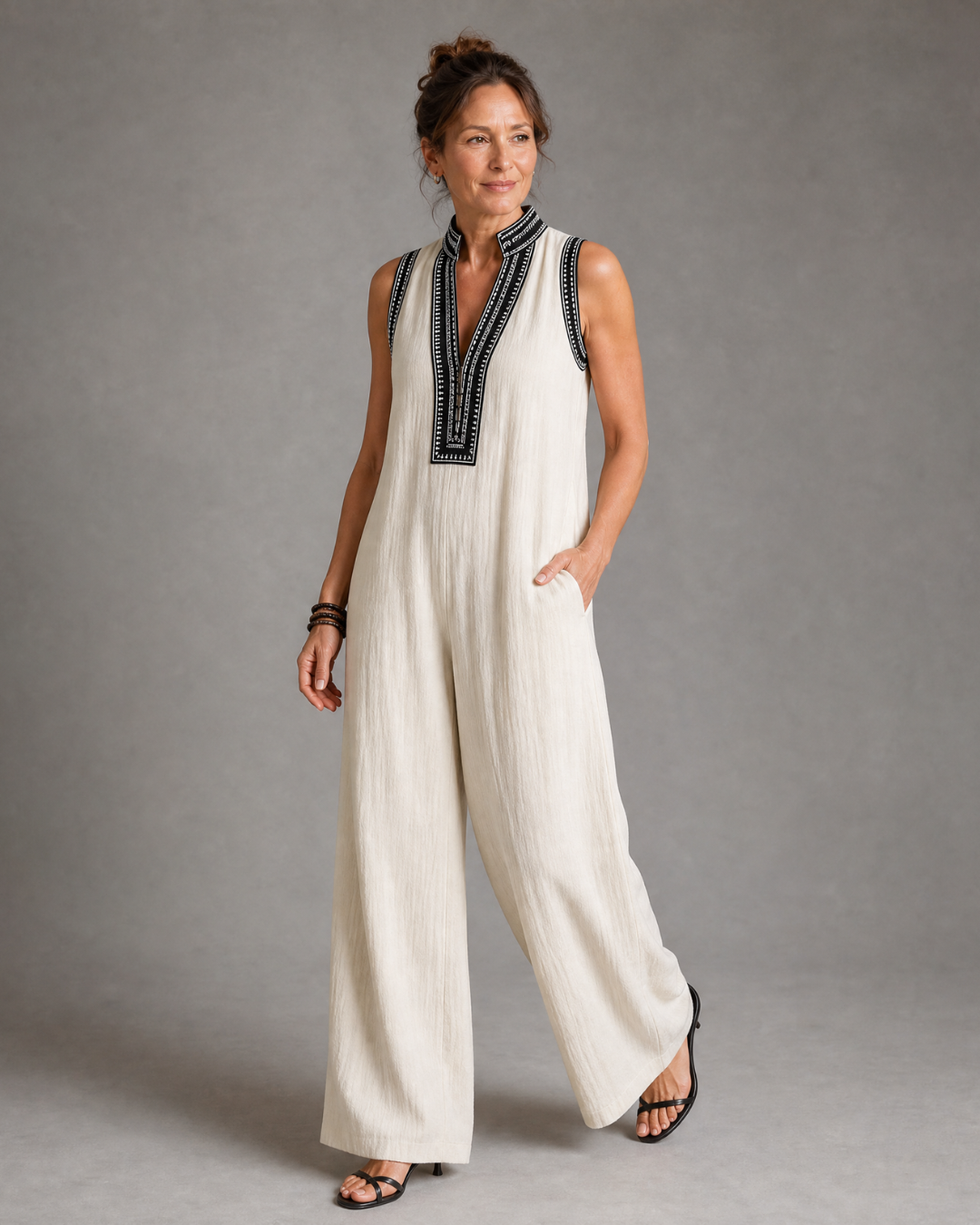 Velmira | Bestickter V-Ausschnitt ärmelloser Jumpsuit mit weitem Bein