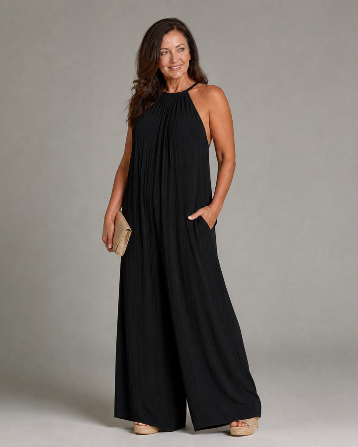 Sylvara | Faltender Halterneck weiter Beinschnitt entspannter Jumpsuit