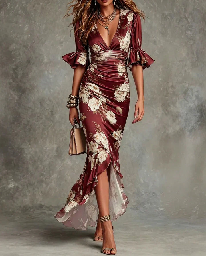 Anastasia | Asymmetrisches langes Kleid aus grünem Satin