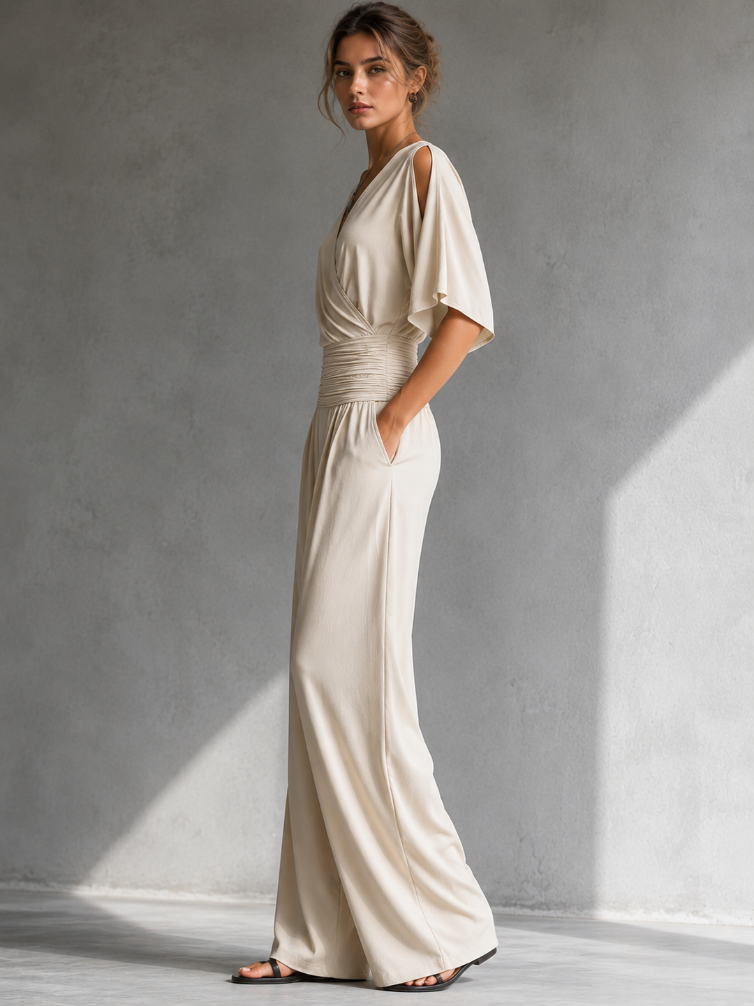 Alia | Elegante Kombination mit Wickeloberteil und weitem Bein