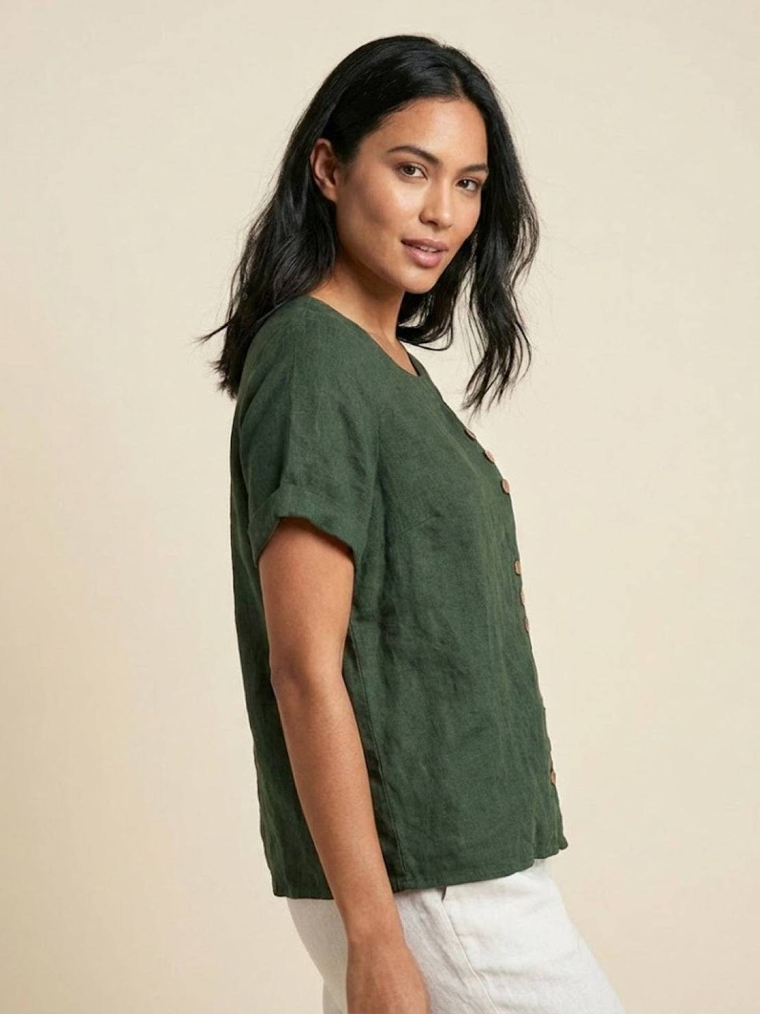 Fern | Damen bluse Kurzarm Rundhals Knopfdetail