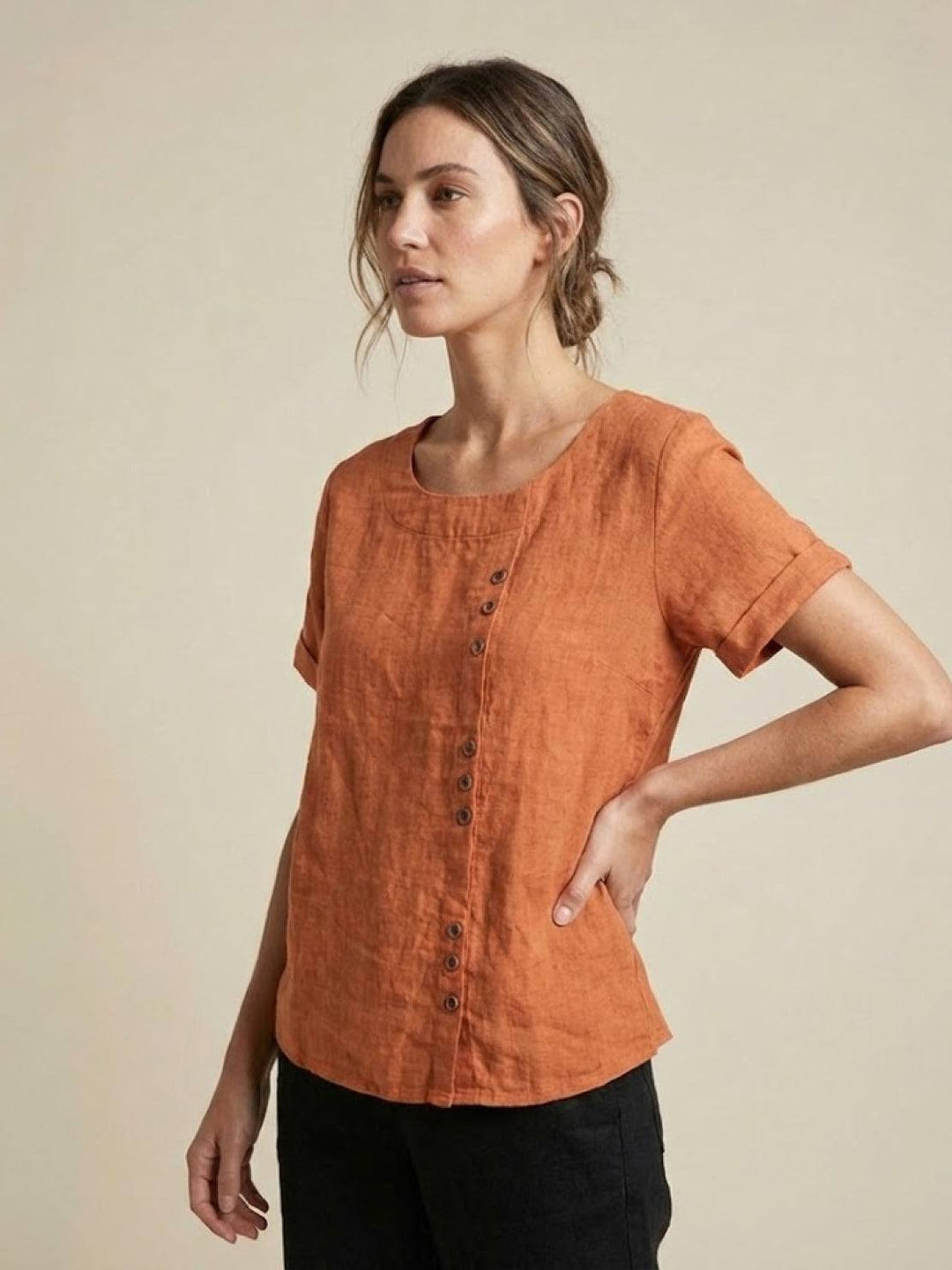 Fern | Damen bluse Kurzarm Rundhals Knopfdetail